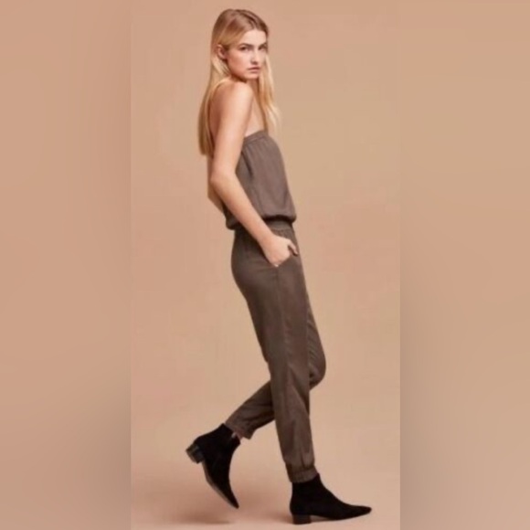 EUC Talulah of Aritzia chambray blue 10% lyocell jogger style jumpsuit - Picture 2 of 12